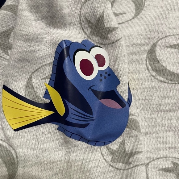 Kids Gray Pixar/Disney Hoodie with Lighting McQueen zipper pull.  size 7 - Picture 8 of 8